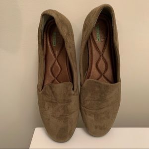 Dark olive memory foam flats